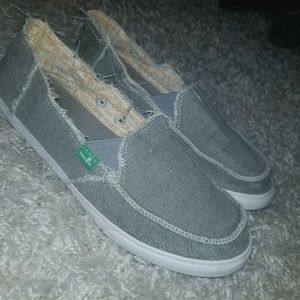 Sanuks - Grey